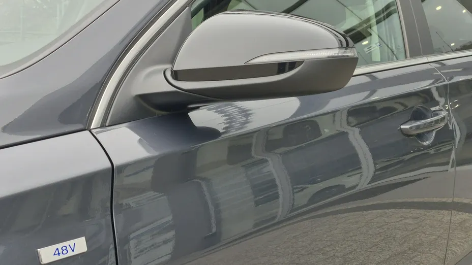 HYUNDAI i30 -