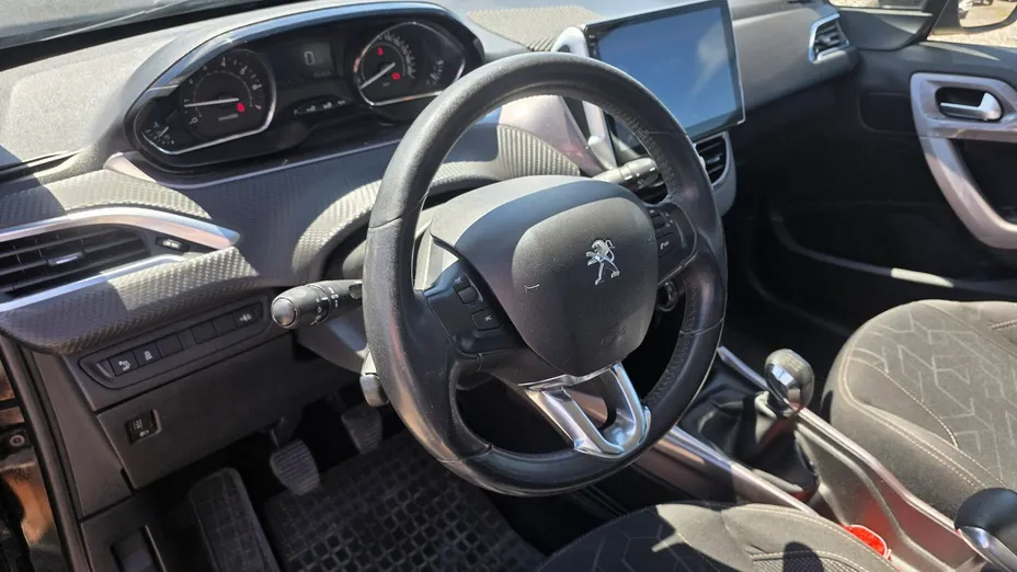 PEUGEOT 2008 -