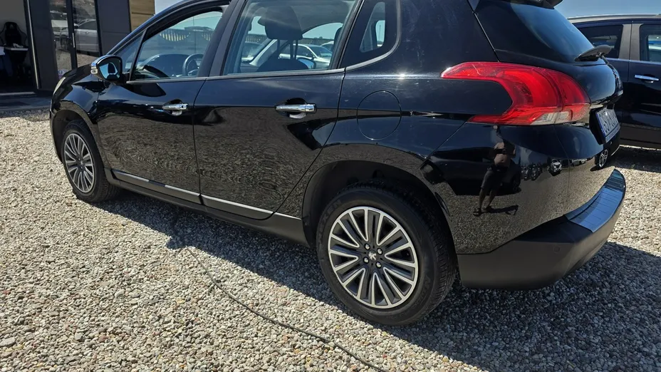 PEUGEOT 2008 -