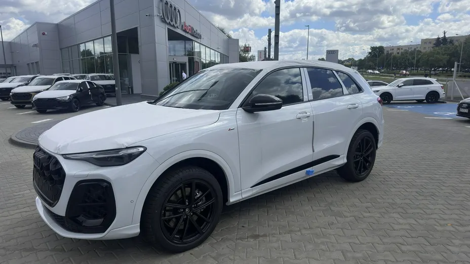 AUDI Q5 -