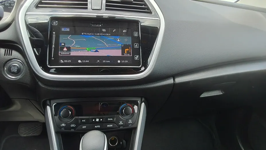 SUZUKI S-Cross -
