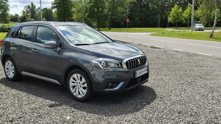 SUZUKI S-Cross -