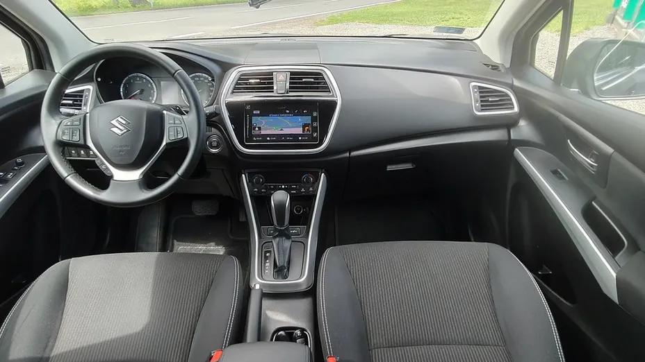SUZUKI S-Cross -
