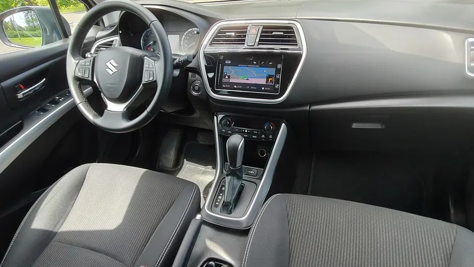 SUZUKI S-Cross -