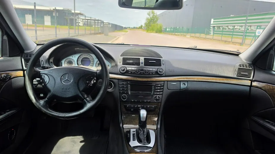 MERCEDES-BENZ E Klasa -