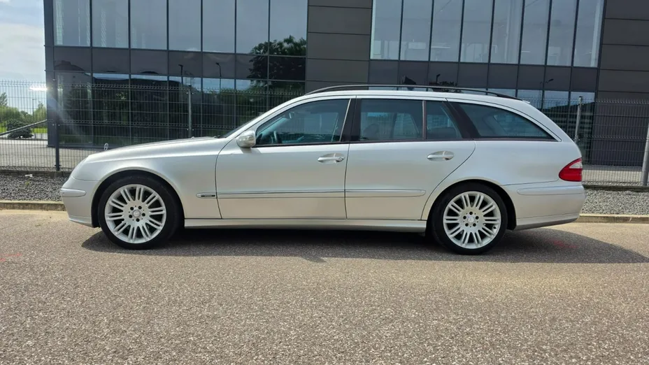 MERCEDES-BENZ E Klasa -