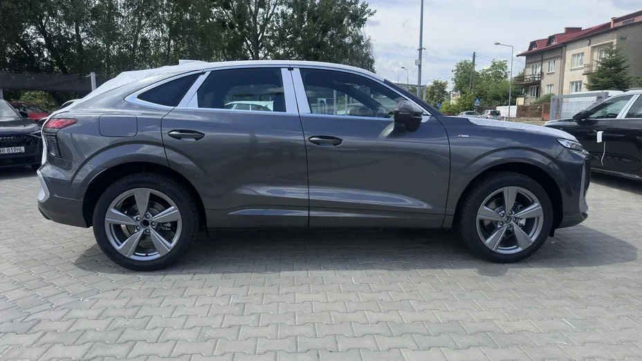 AUDI Q3 Sportback -