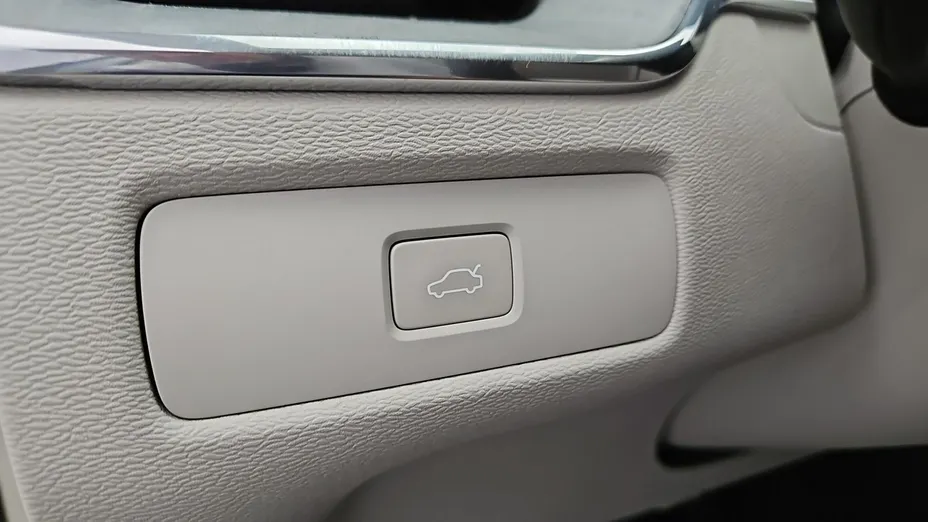 VOLVO XC60 -