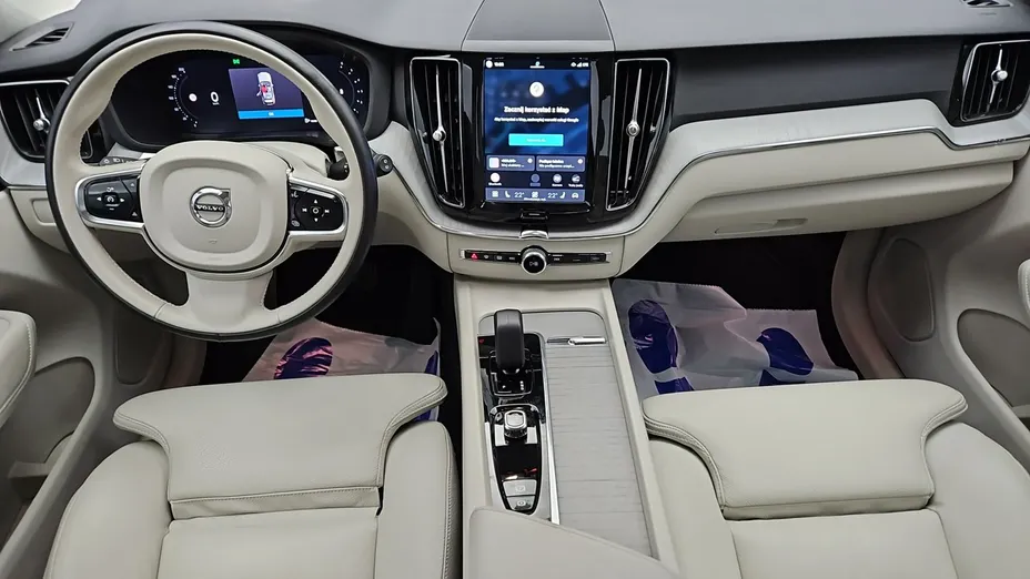 VOLVO XC60 -