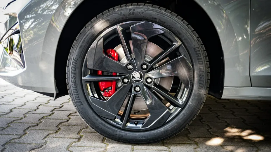 SKODA Octavia -