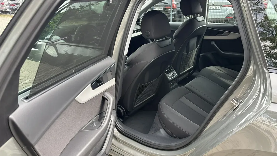 AUDI A4 -