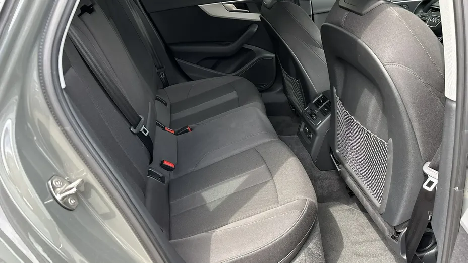AUDI A4 -