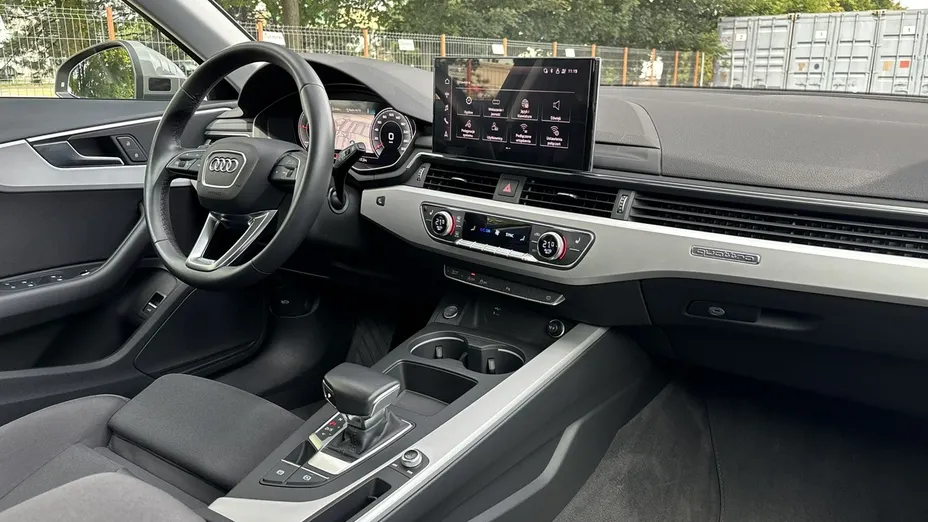 AUDI A4 -