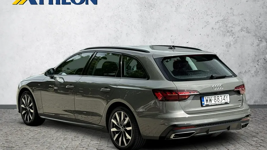 AUDI A4 -