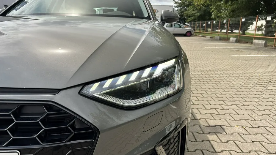 AUDI A4 -