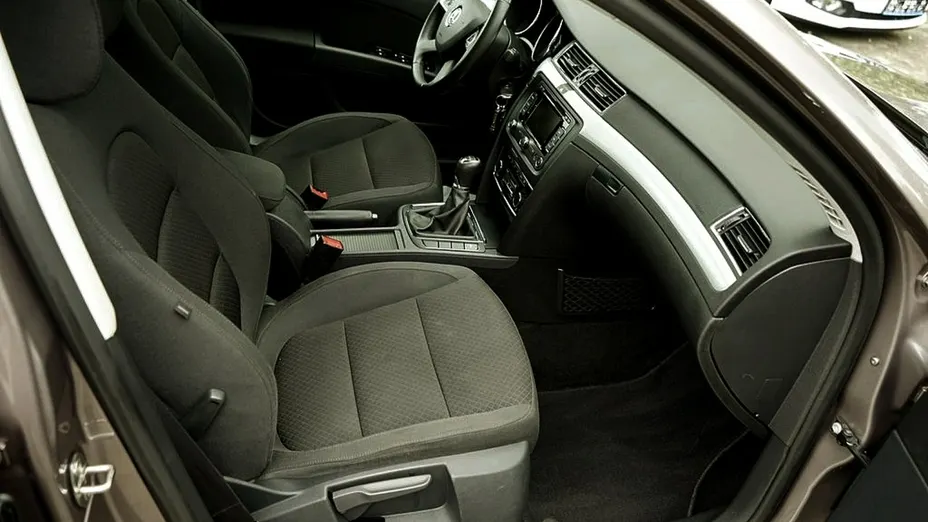 SKODA Superb -