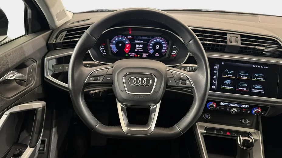 AUDI Q3 -