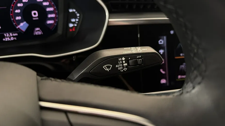 AUDI Q3 -