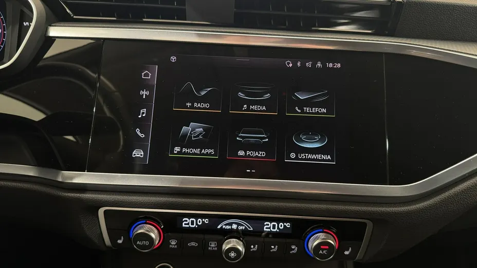 AUDI Q3 -