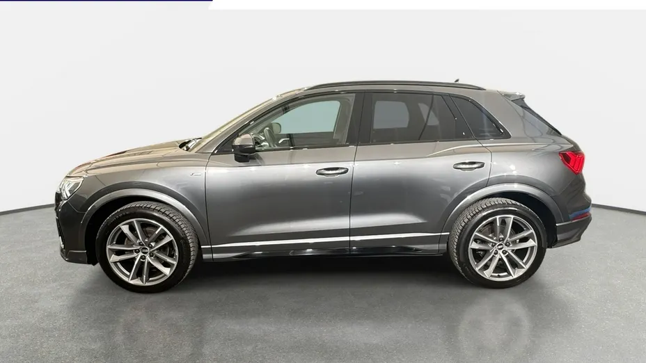 AUDI Q3 -