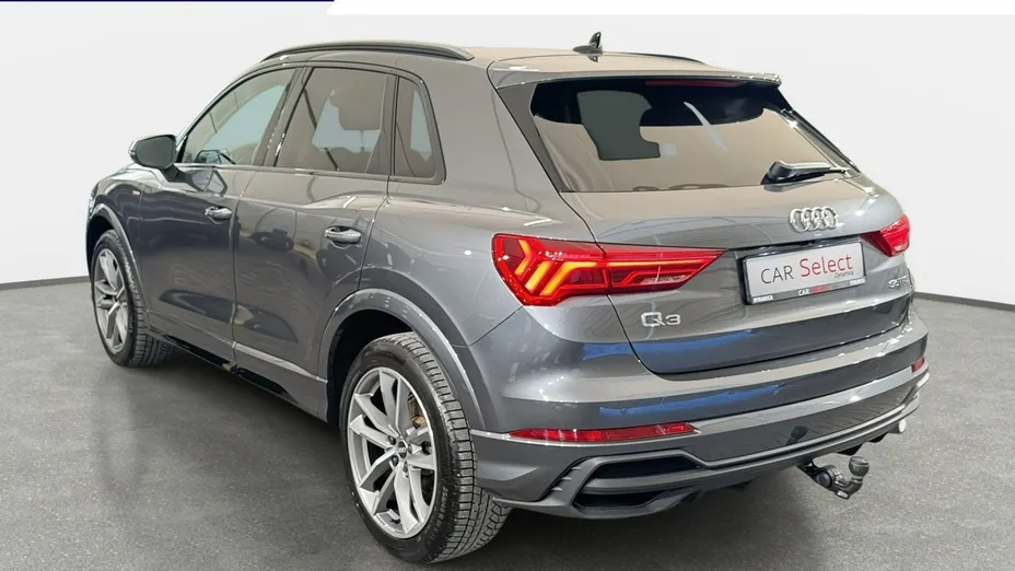 AUDI Q3 -