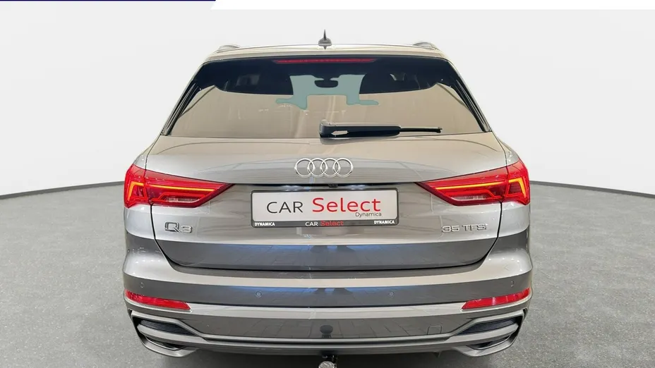 AUDI Q3 -