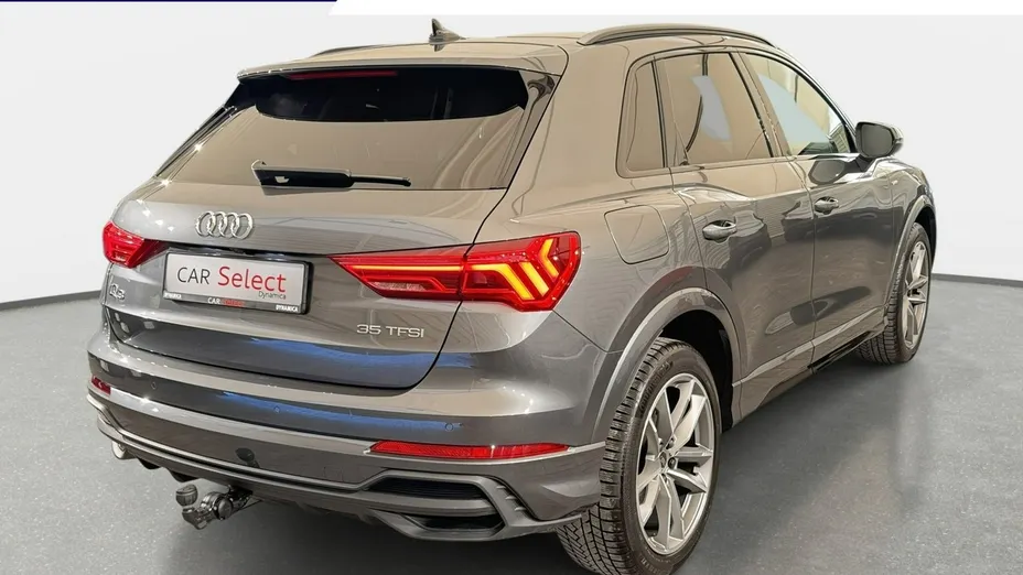 AUDI Q3 -