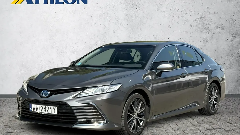 TOYOTA Camry -