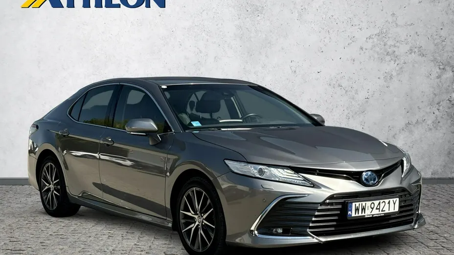 TOYOTA Camry -