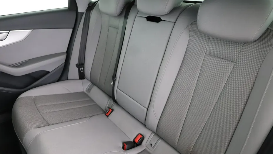AUDI A4 -