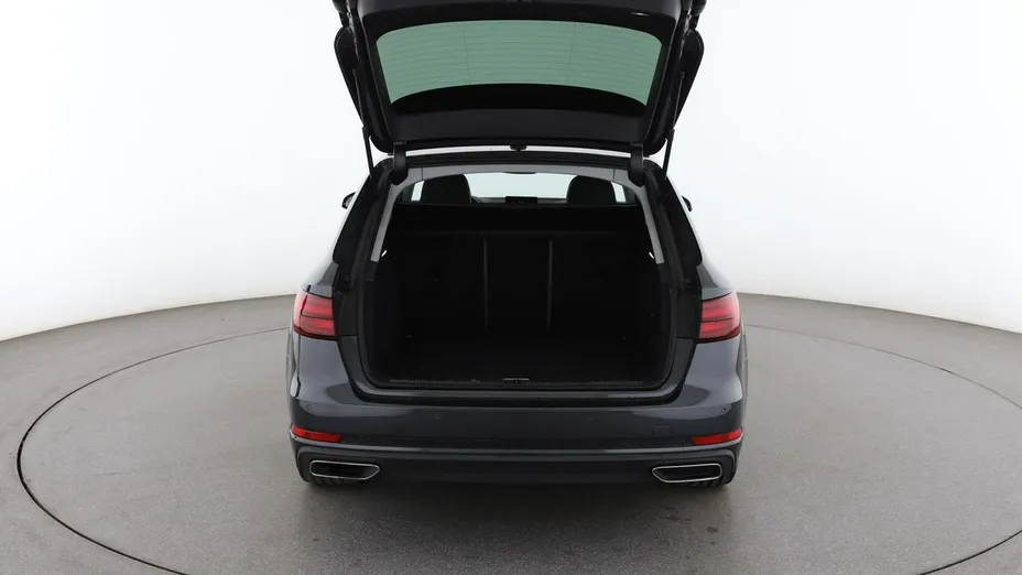 AUDI A4 -