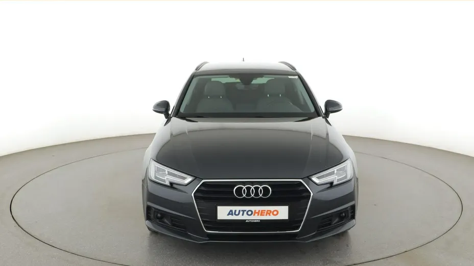 AUDI A4 -