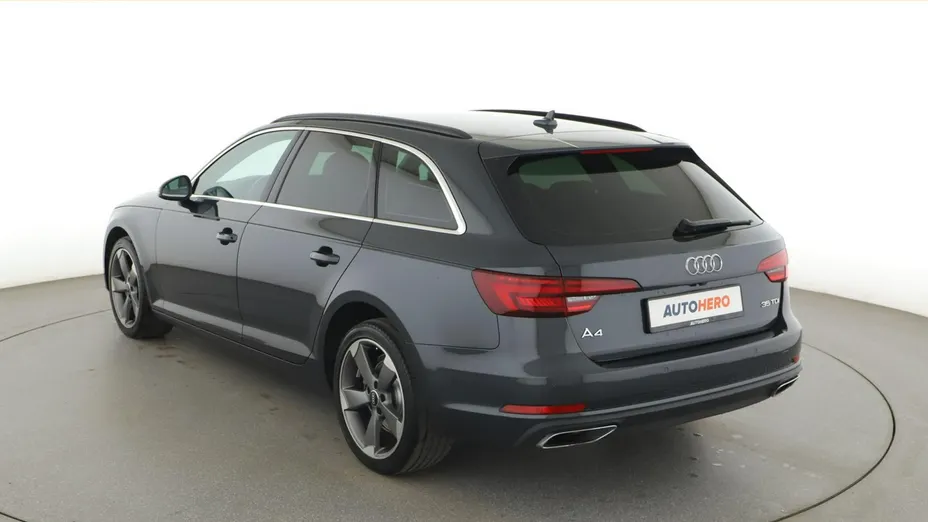 AUDI A4 -