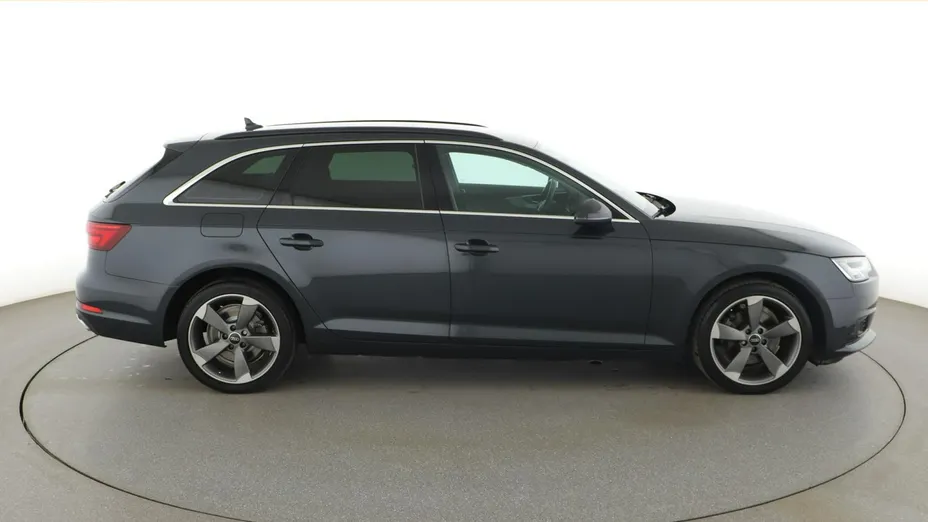 AUDI A4 -