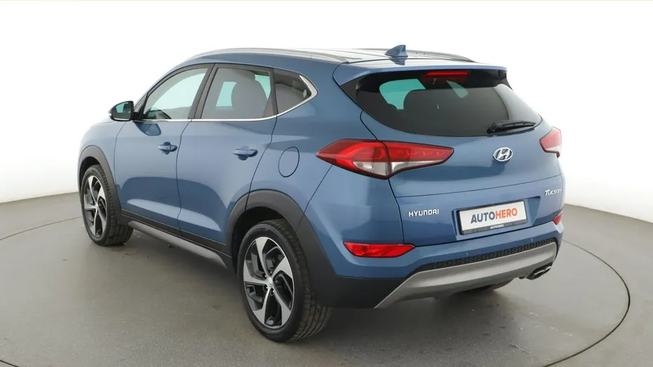 HYUNDAI Tucson -