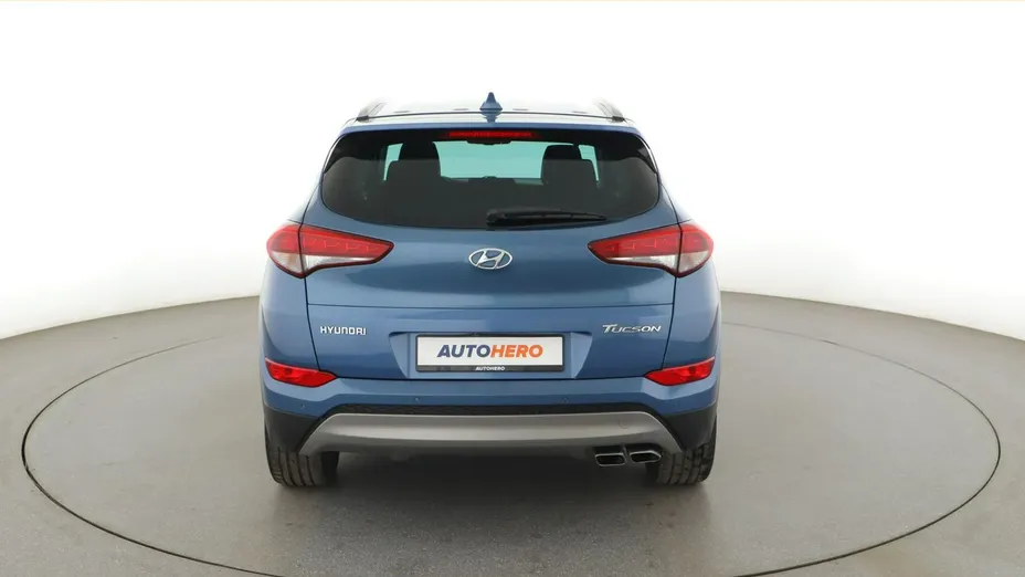 HYUNDAI Tucson -