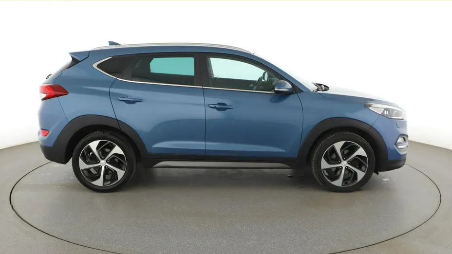 HYUNDAI Tucson -