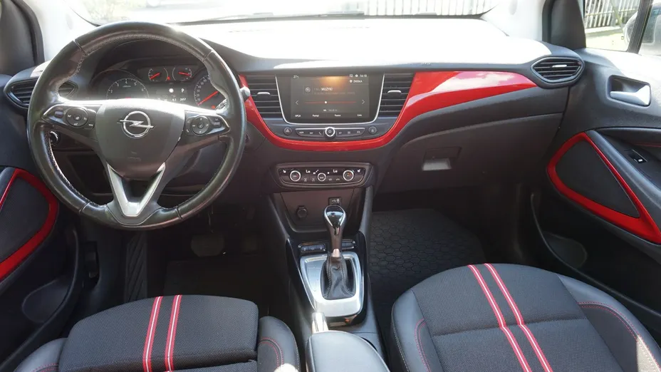 OPEL Crossland X -
