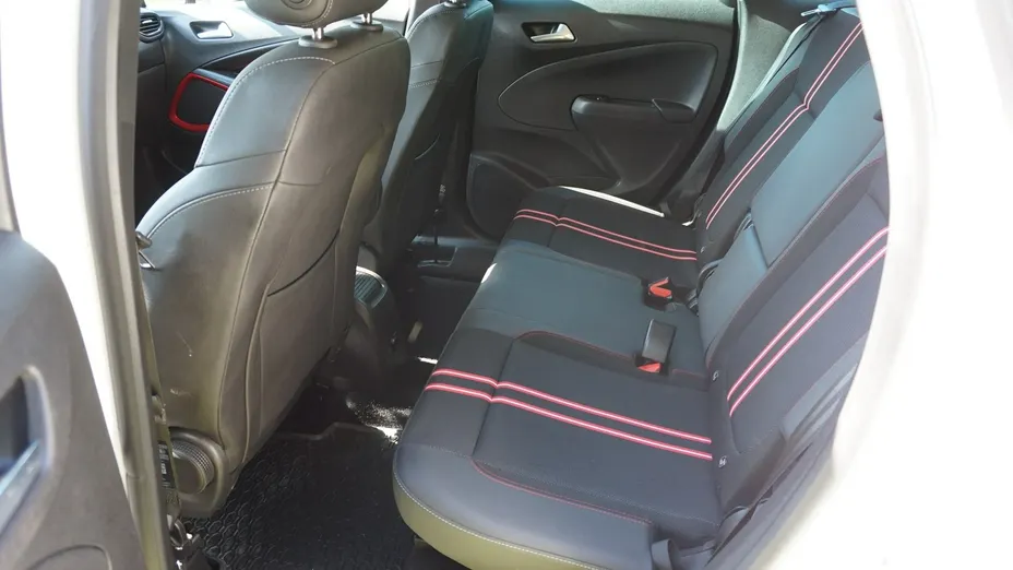 OPEL Crossland X -