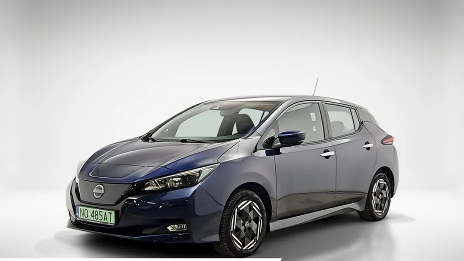 NISSAN Leaf -
