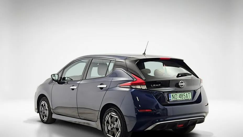 NISSAN Leaf -