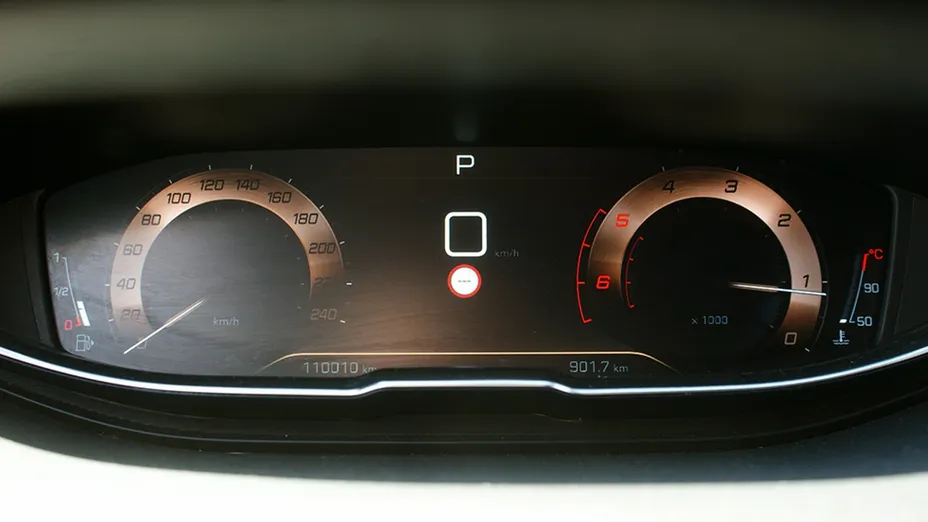 PEUGEOT 3008 -