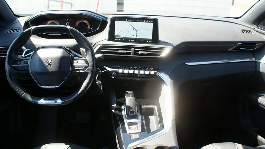 PEUGEOT 3008 -