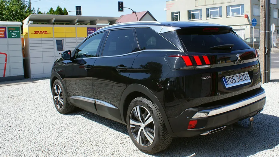 PEUGEOT 3008 -