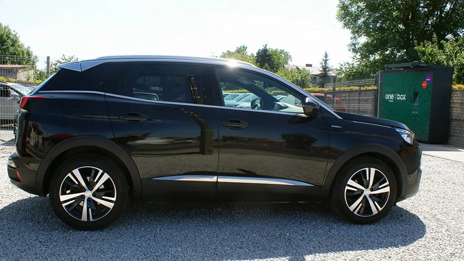 PEUGEOT 3008 -