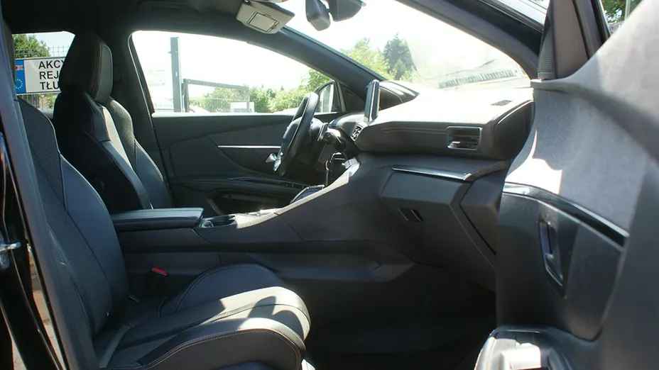 PEUGEOT 3008 -