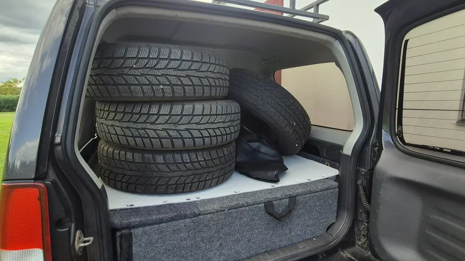 SUZUKI Jimny -