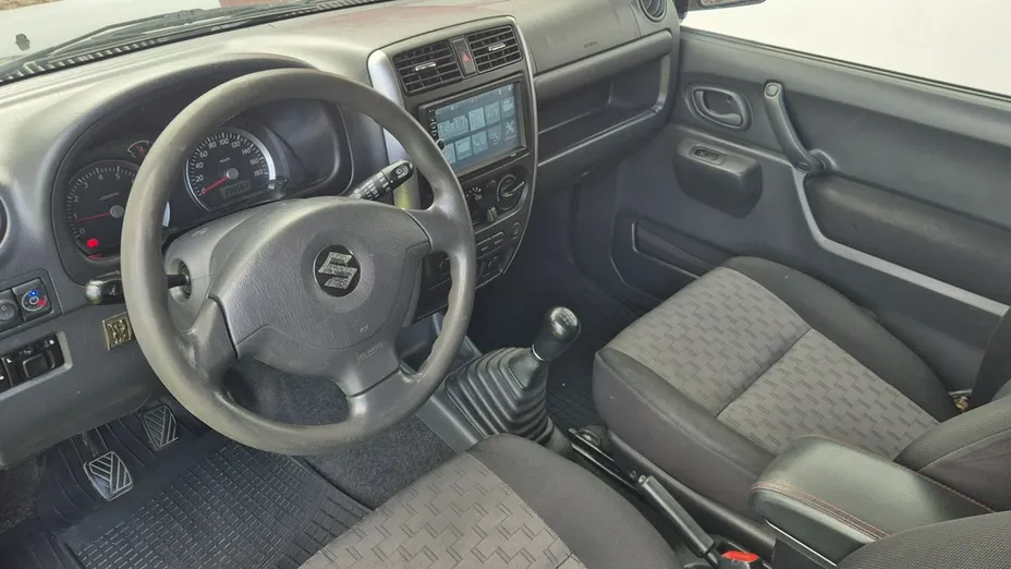 SUZUKI Jimny -