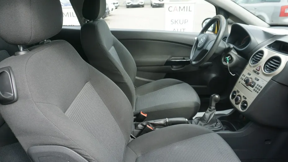 OPEL Corsa -