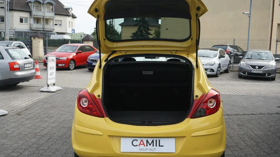 OPEL Corsa -